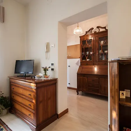 Guest Host - Lovely Near Venice *